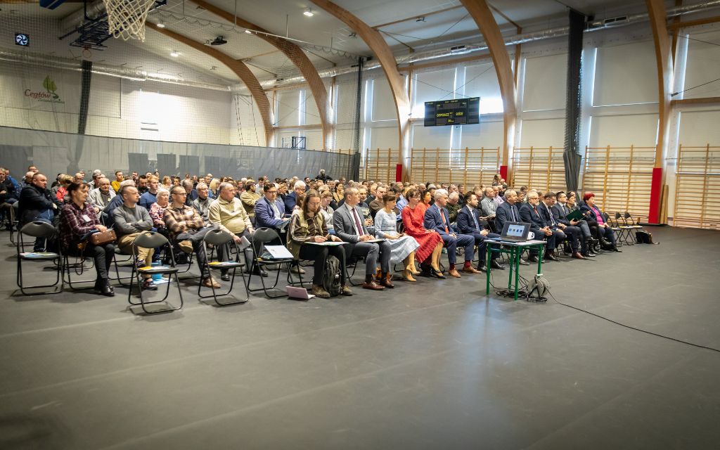 pełna sala wykładowa