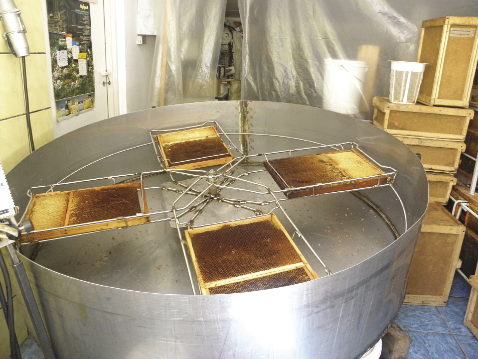 Miodarka P. Słoneckiego na ramki duże -&nbsp;fot. zbiory własne Państwa Słoneckich