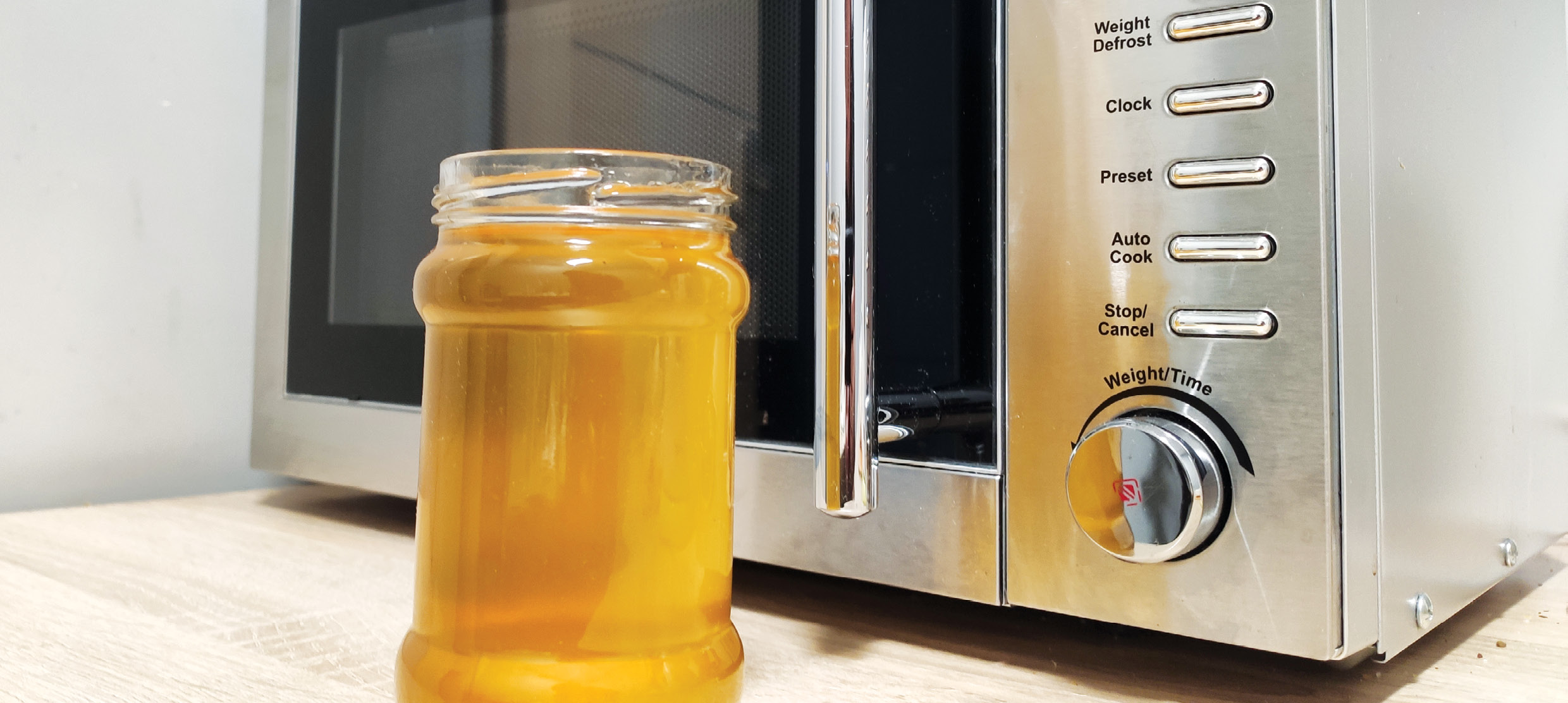 Microundele provenite de la cuptorul cu microunde afectează calitatea mierii de tei?